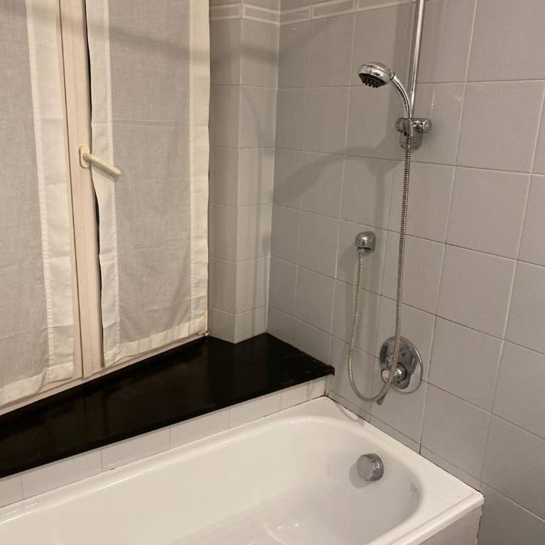 Martel Rooms - Genova Centro Brignole - Camera Tripla con Bagno Privato Esterno - 22