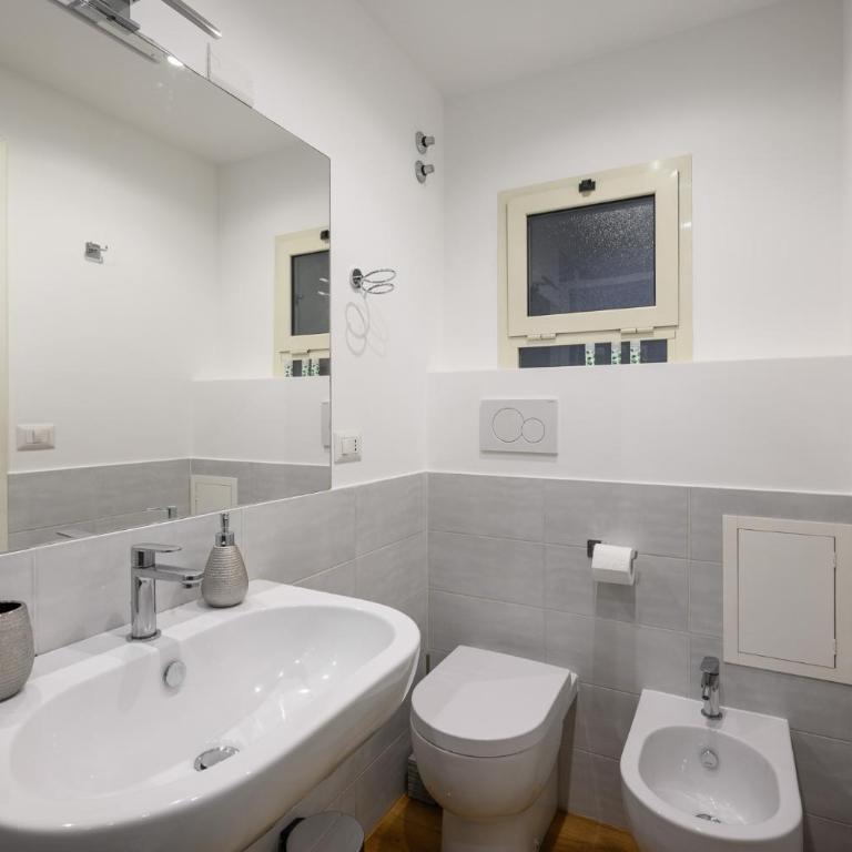 CURATO COLLECTION APARTMENTS - Superior Apartment - 11