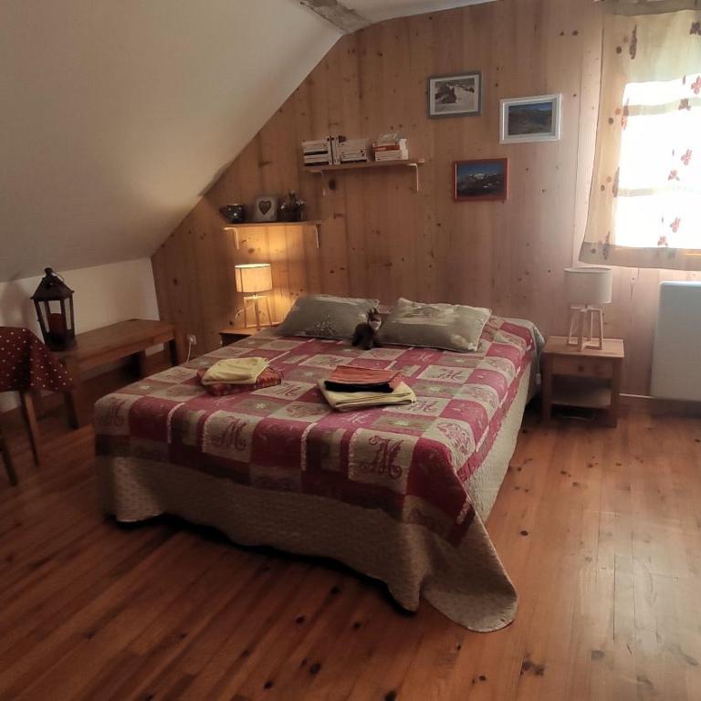 La Grange Aux Loups - Chambre Familiale avec Salle de Bains Privative - 1