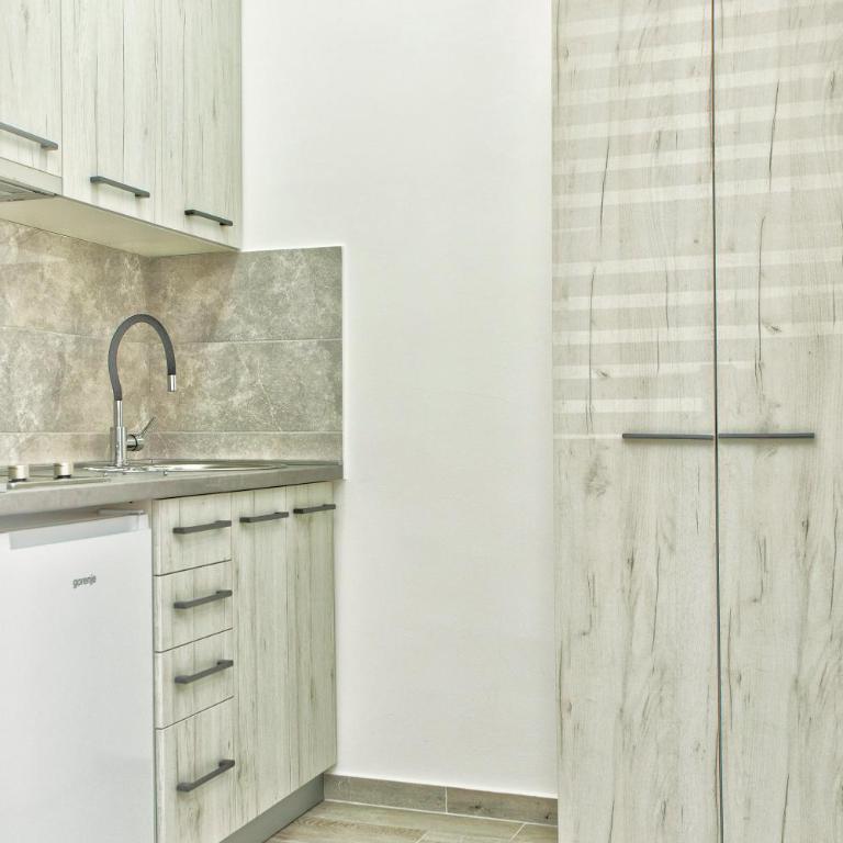 Apartments Lucic - Deluxe Studio - 4