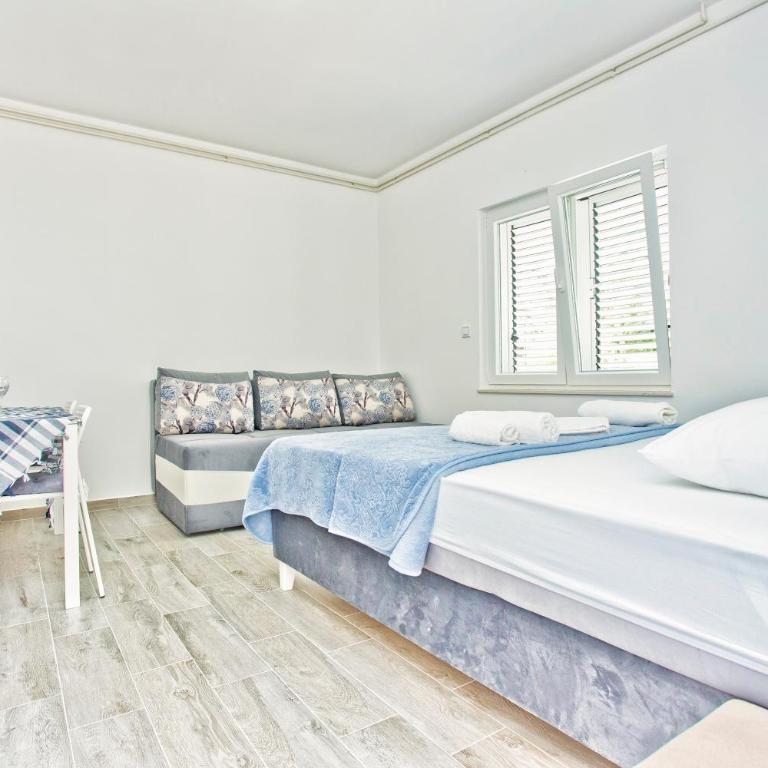 Apartments Lucic - Deluxe Studio - 5