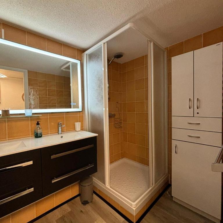 Mar i Munt - Two-Bedroom Apartment - 12