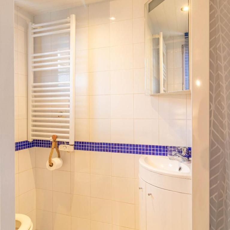 Jolie petite maisonnette studio climatisée parking privé - Maison 1 Chambre - 7