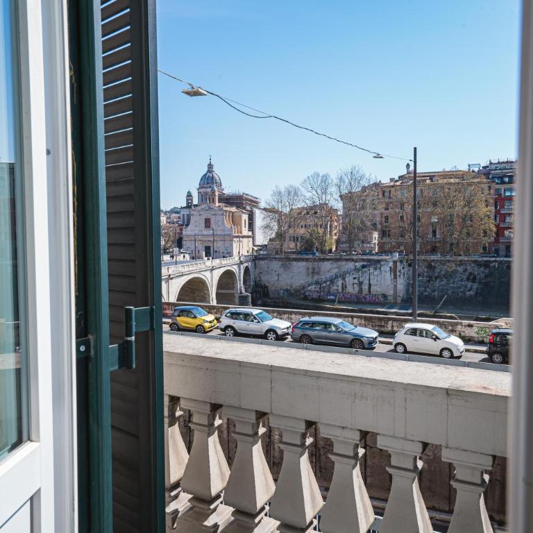 History Suite Essence - Camera Matrimoniale Deluxe con Balcone - 6