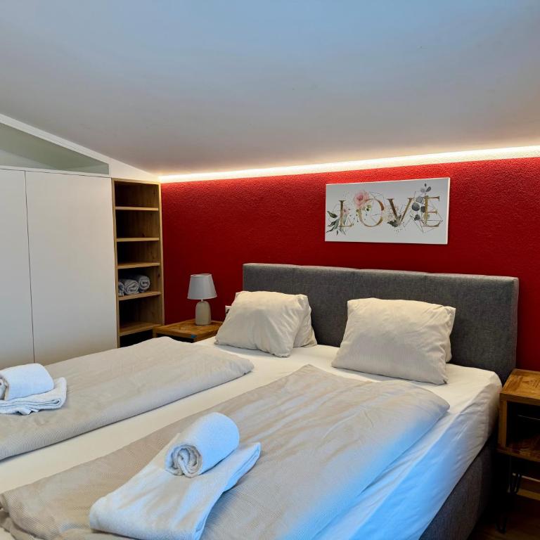 Dachstudios mit Schrägen & Charakter- Kalina & Lian - Apartment mit 1 Schlafzimmer - 3