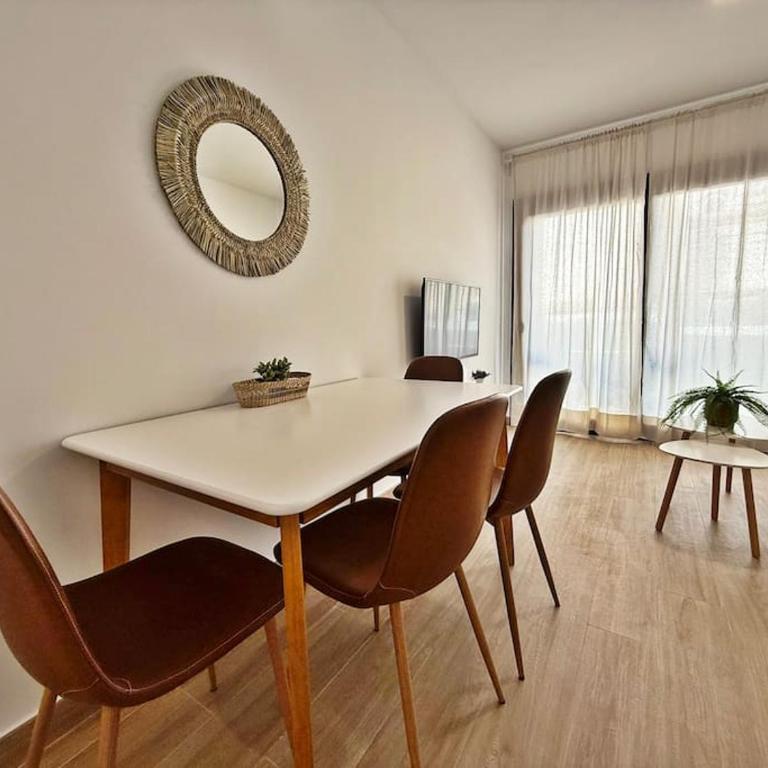 Nuevo y céntrico apartamento de playa - Two-Bedroom Apartment - 10