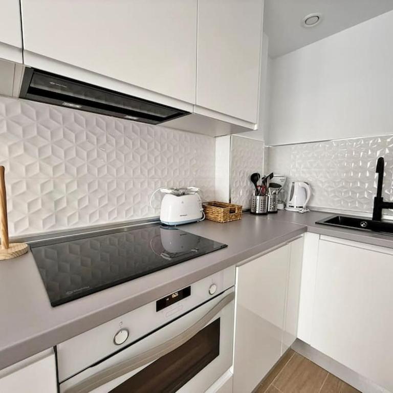 Nuevo y céntrico apartamento de playa - Two-Bedroom Apartment - 18