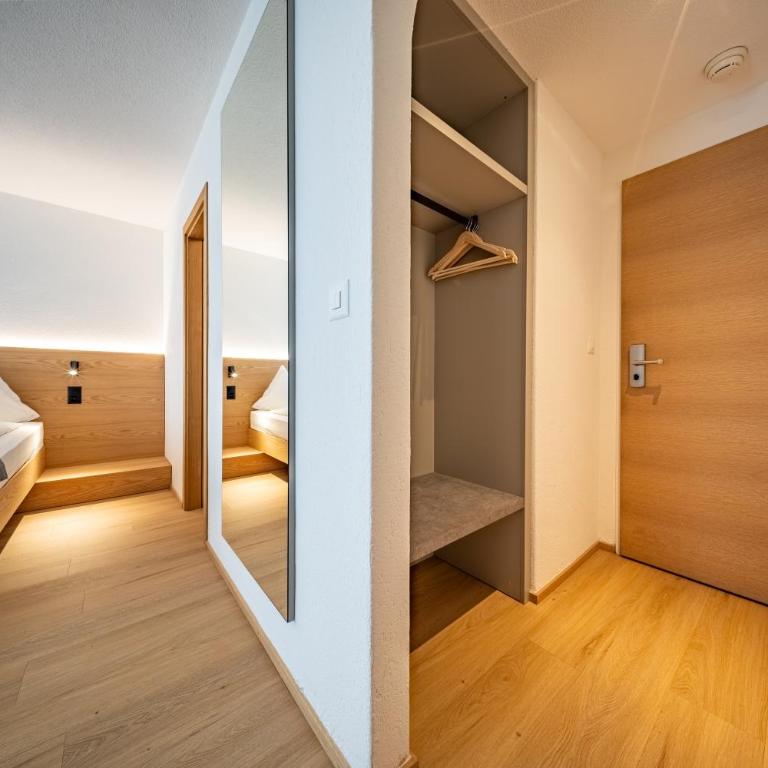 Hotel Piz St. Moritz - Doppel- oder Zweibettzimmer - 5