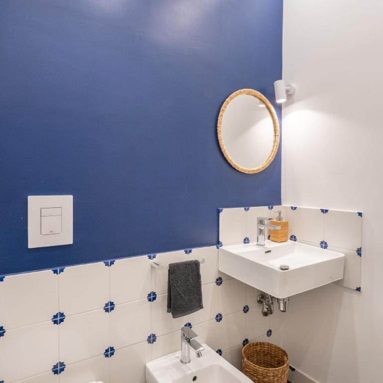 Suite Maradona - LP Suite in Naples Spanish Quarters - Camera Matrimoniale con Bagno Privato - 11