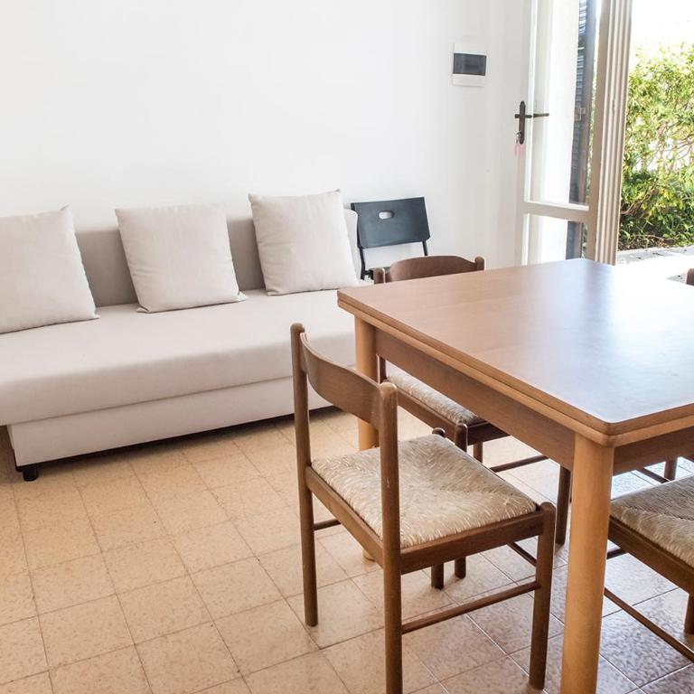 M051 - Marcelli, villetta con giardino vicino al mare - Appartamento con 3 Camere da Letto - 5