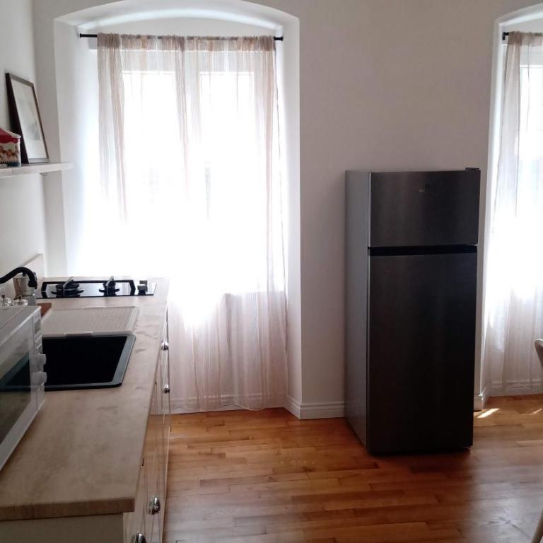 Casa Renova, intero appartamento, 2 camere, max 4 ospiti, Trieste zona storica - Appartamento con 1 Camera da Letto - 7