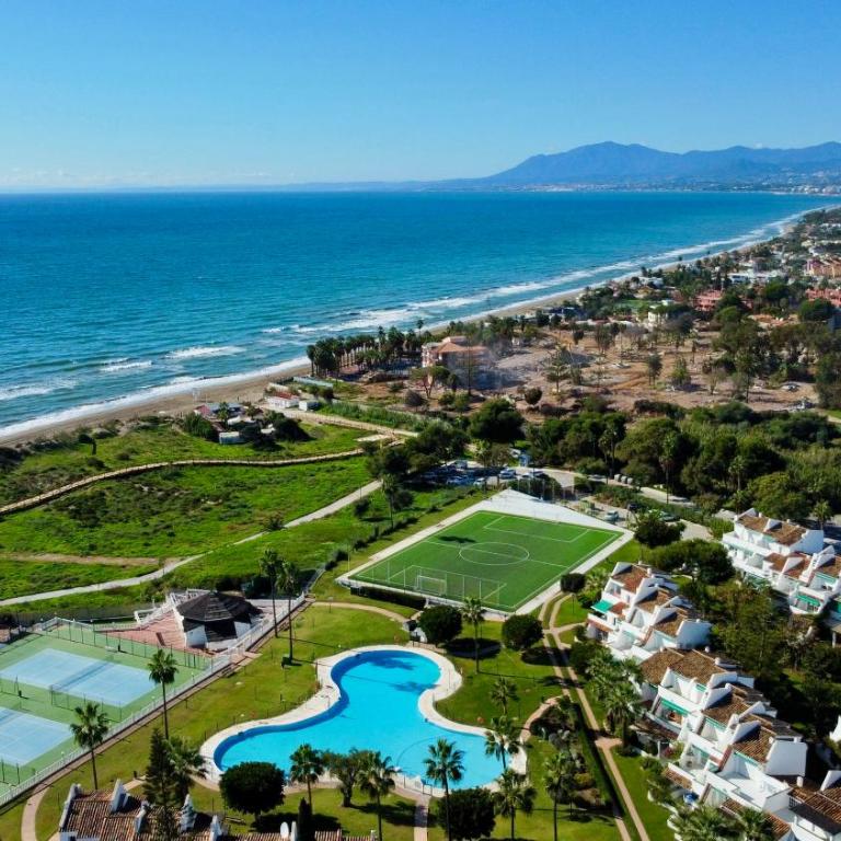 Lunamar beachfront with swimming pool, football, tennis, paddle and basketball courts - EaW Homes - Two-Bedroom Apartment - 17