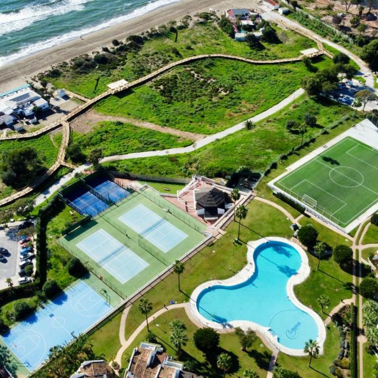 Lunamar beachfront with swimming pool, football, tennis, paddle and basketball courts - EaW Homes - Two-Bedroom Apartment - 23