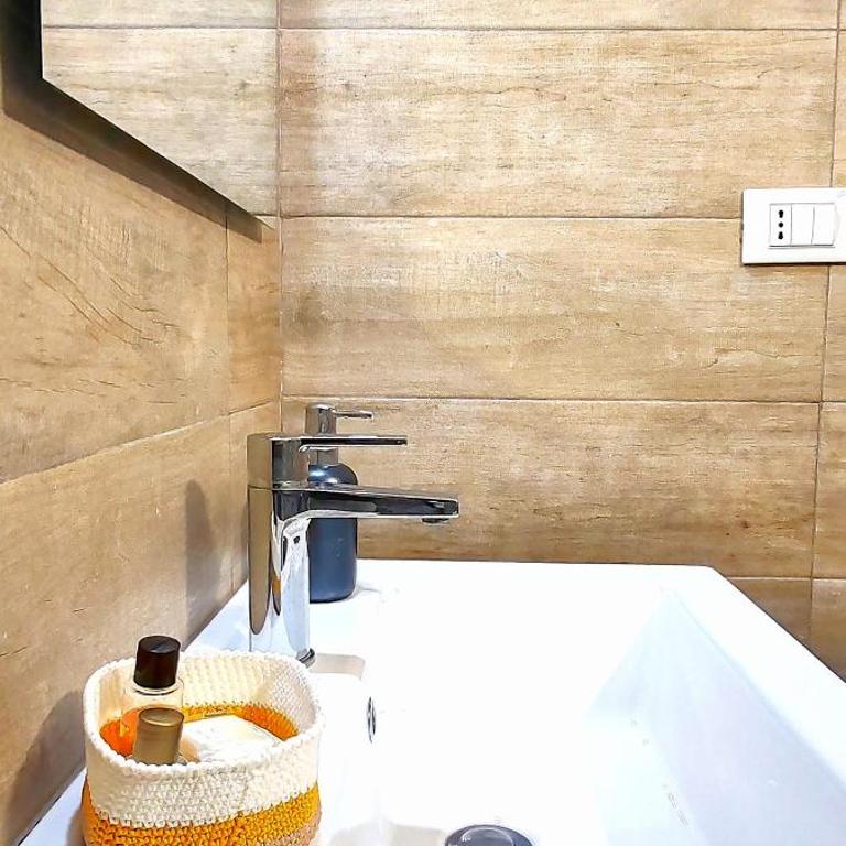 Casa Amedeo - Apartment with Balcony - 7