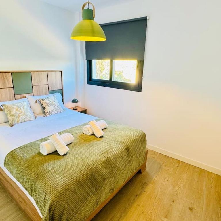 Room City Estepona 80 Suites - Apartamento con 3 dormitorios - Frente al océano - 5
