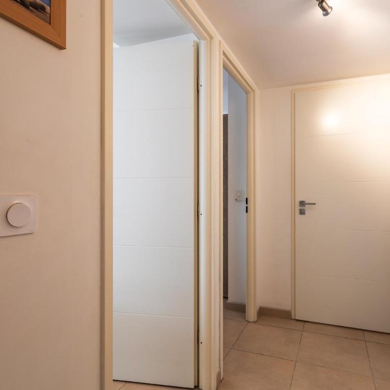 JARDINS MASSENA AP4088 Nice, by Riviera Holiday Homes - Apartamento de 2 dormitorios - 14