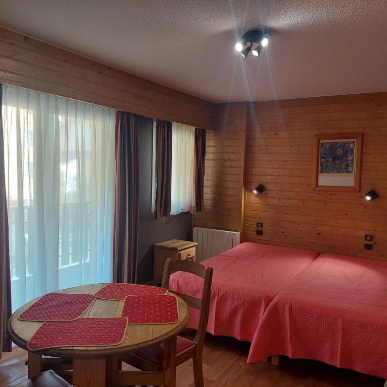 Studio à Brides-les-Bains avec wifi et parking, 4 pers - FR-1-512-282 - Studio - 12