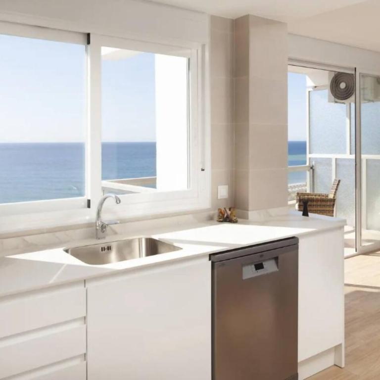 Apartamento Joya del Mar - Three-Bedroom Apartment - 8