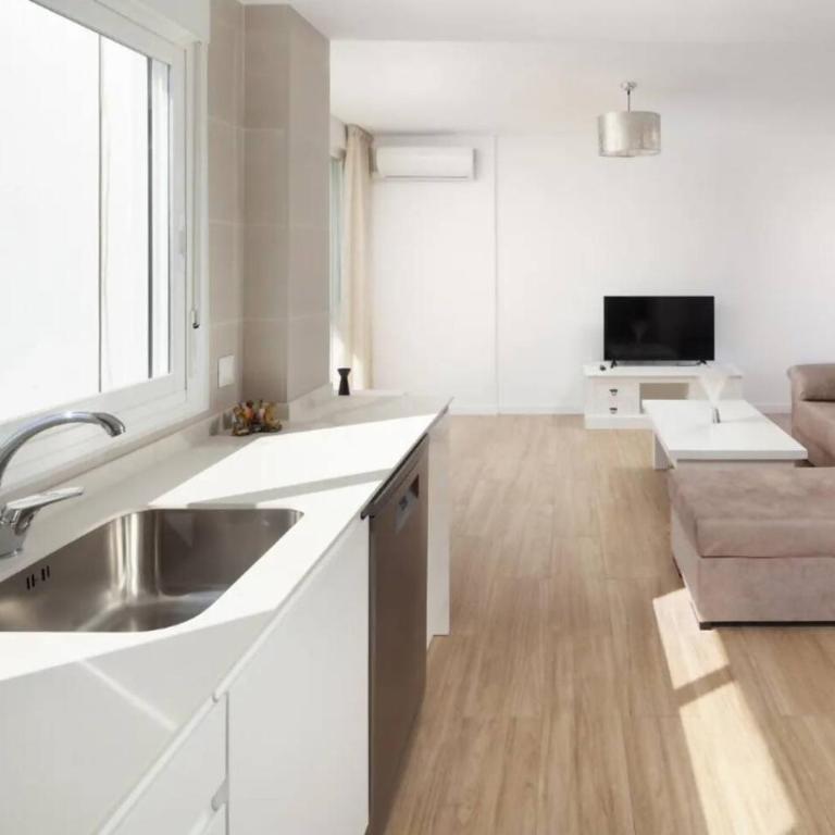 Apartamento Joya del Mar - Three-Bedroom Apartment - 10