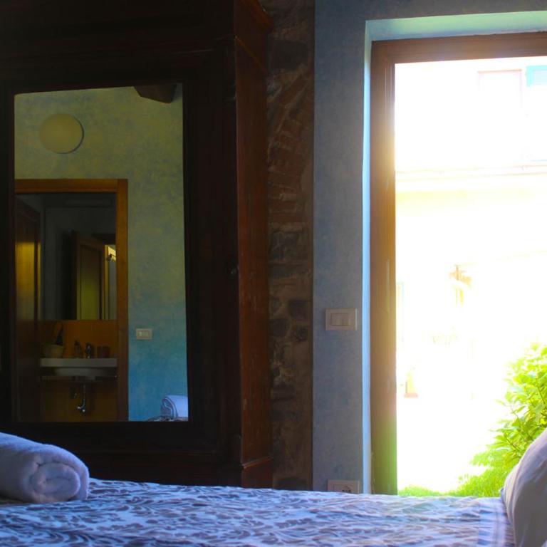 Al Canto B&B - Camera Matrimoniale/Doppia con Letti Singoli con Vista Giardino - 4