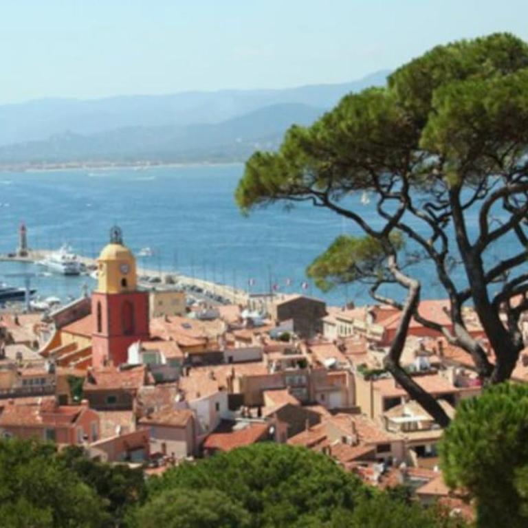 Proche St Tropez refait à neuf bord de plage et piscine - One-Bedroom Apartment - 36