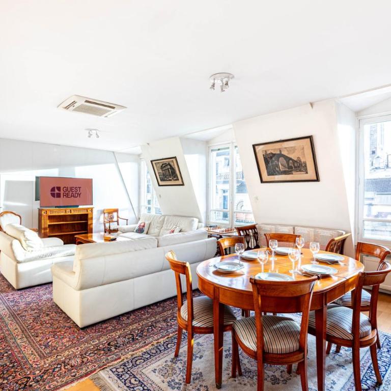 GuestReady - Spacious Comfort in the 8th - Apartment - 3