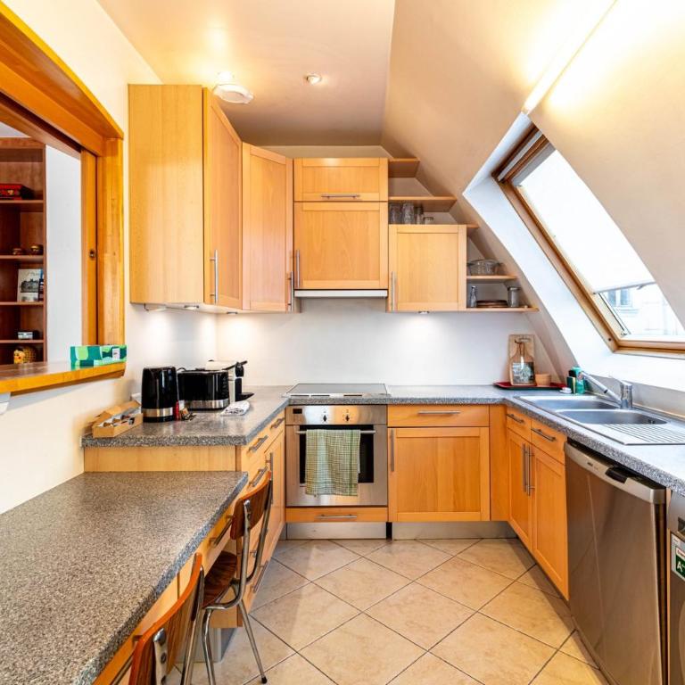 GuestReady - Spacious Comfort in the 8th - Apartment - 11