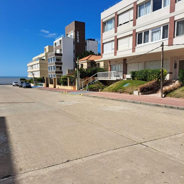 Apto en Punta del Este excelente ubicación - Apartamento de 1 dormitorio - 2