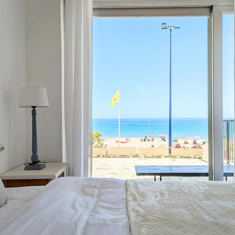 PARRALUE sea view apartments - Apartment - 3