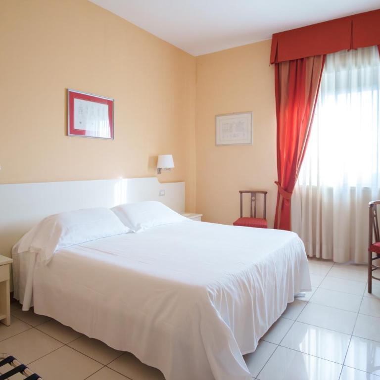 Barion Hotel & Congressi - Camera Comfort Matrimoniale/Doppia con Letti Singoli - 11