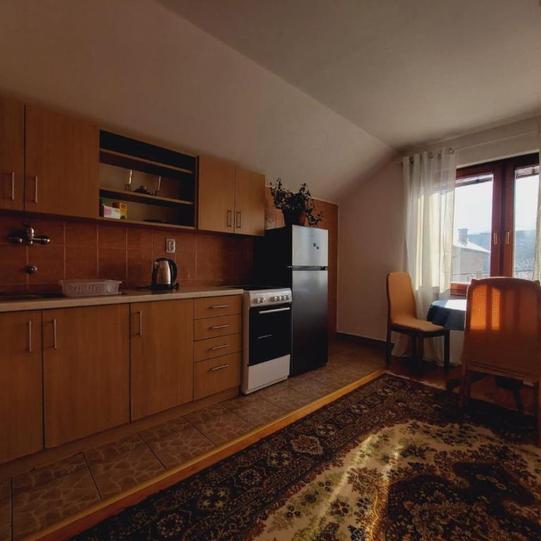 Ski Deki - Two-Bedroom Apartment - 14