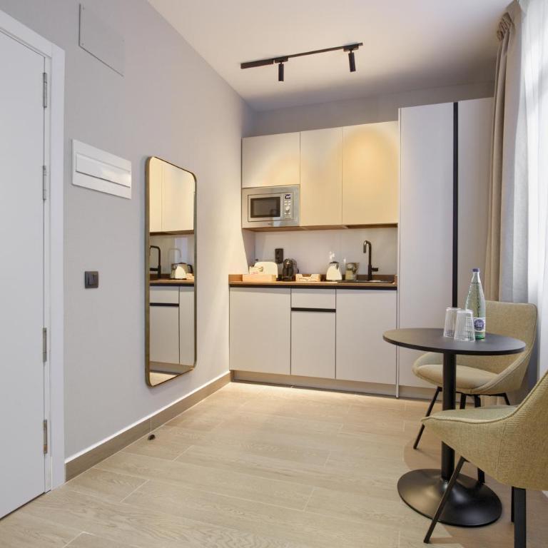 Dobo Madrid Murillo - Habitación Doble - 5