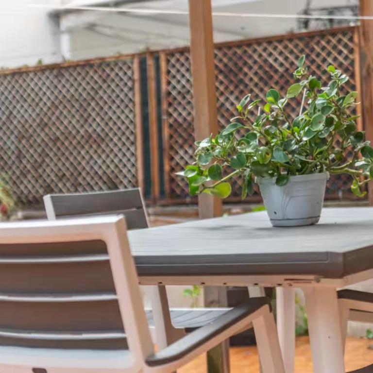 Large Garden - Two-Bedroom Apartment - 22