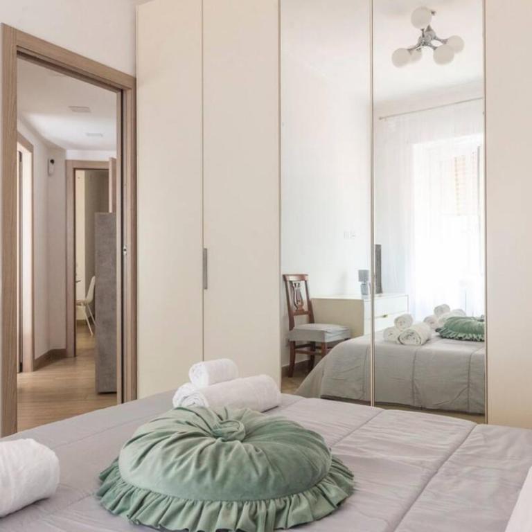 Large Garden - Two-Bedroom Apartment - 14
