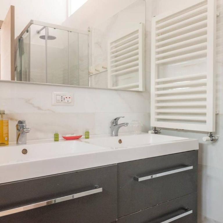 Large Garden - Two-Bedroom Apartment - 6