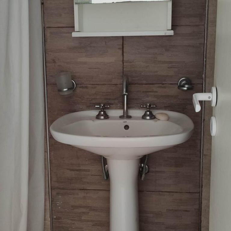 Deptos YRIGOYEN a cuadras del corsodromo - Apartamento de 2 dormitorios - 8