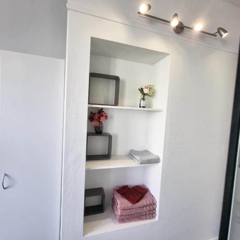 6 appartements et 4 adresses à mi-chemin entre le Vieux Port et l île de Ré - Appartement 2 Chambres avec Balcon - 7