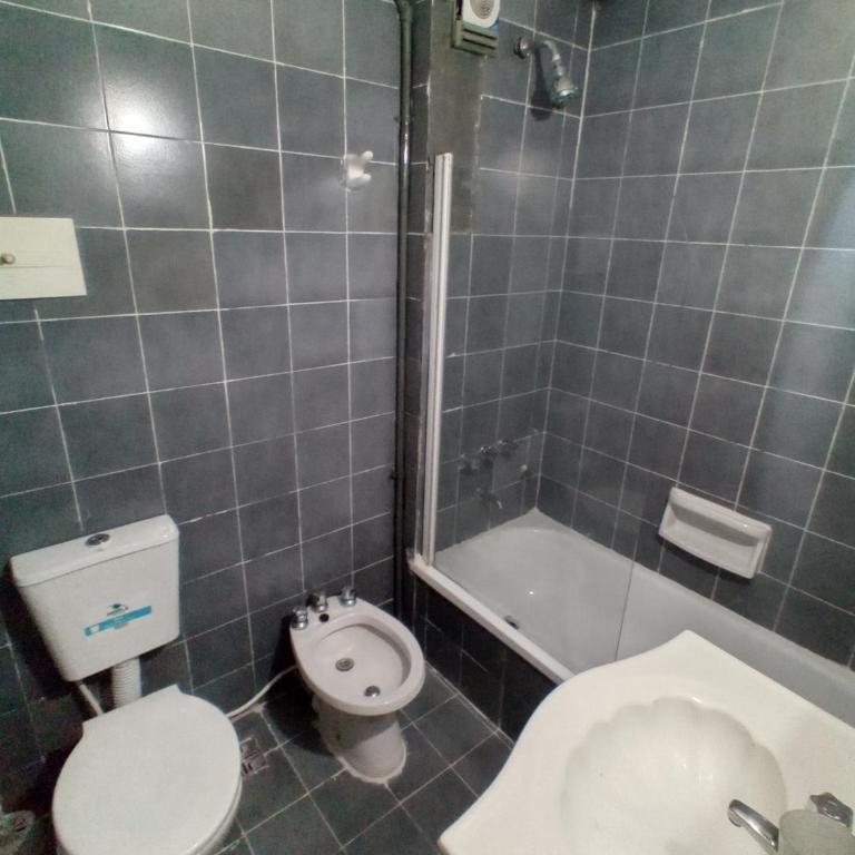 Apartamento luminoso y moderno, con vista a la Plaza 1 de Mayo - One-Bedroom Apartment - 5