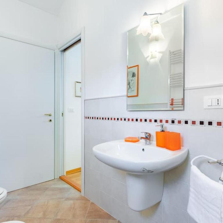 A 2 passi dal centro - Elegante Casa x4 con Wi-Fi - Appartamento con 1 Camera da Letto - 17