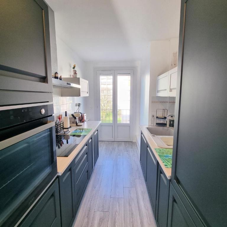 6 appartements et 4 adresses à mi-chemin entre le Vieux Port et l île de Ré - Appartement 2 Chambres avec Balcon - 12