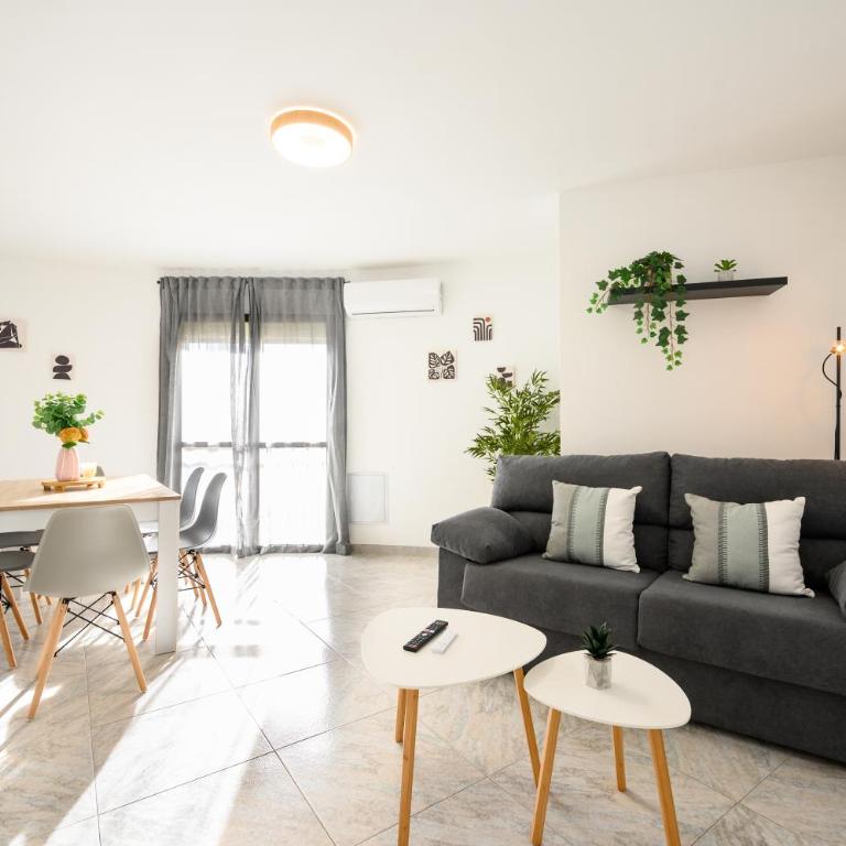 Cautivo 2 - Three-Bedroom Apartment - 1