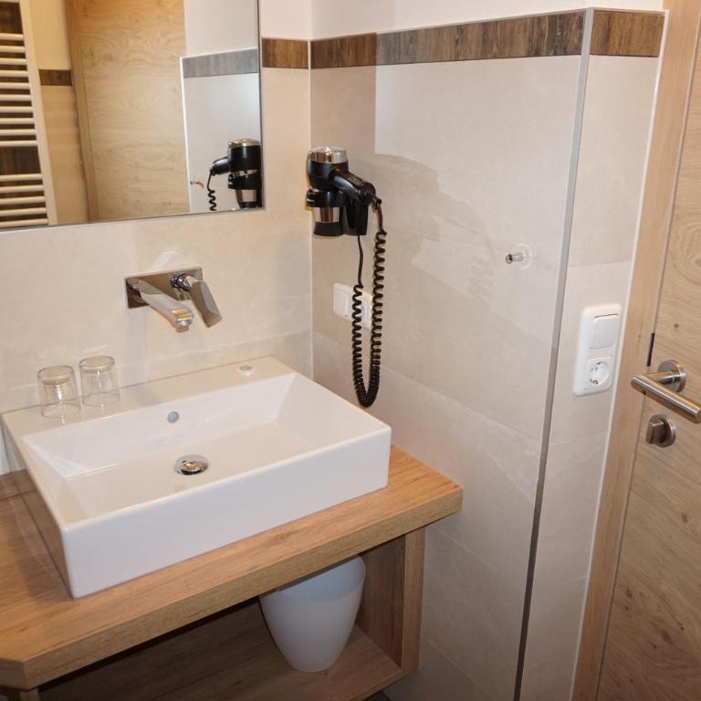 Pension & Appartements Anny - Doppelzimmer - 10
