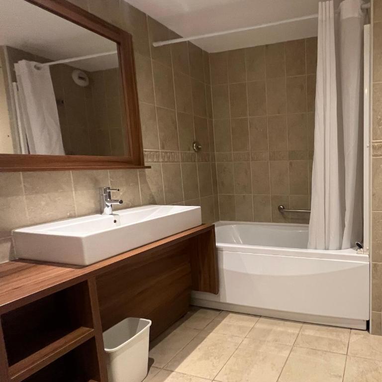 Les Terrasses d Isola A - proche des pistes et de la galerie - Immeuble récent - Apartment mit 2 Schlafzimmern - 8
