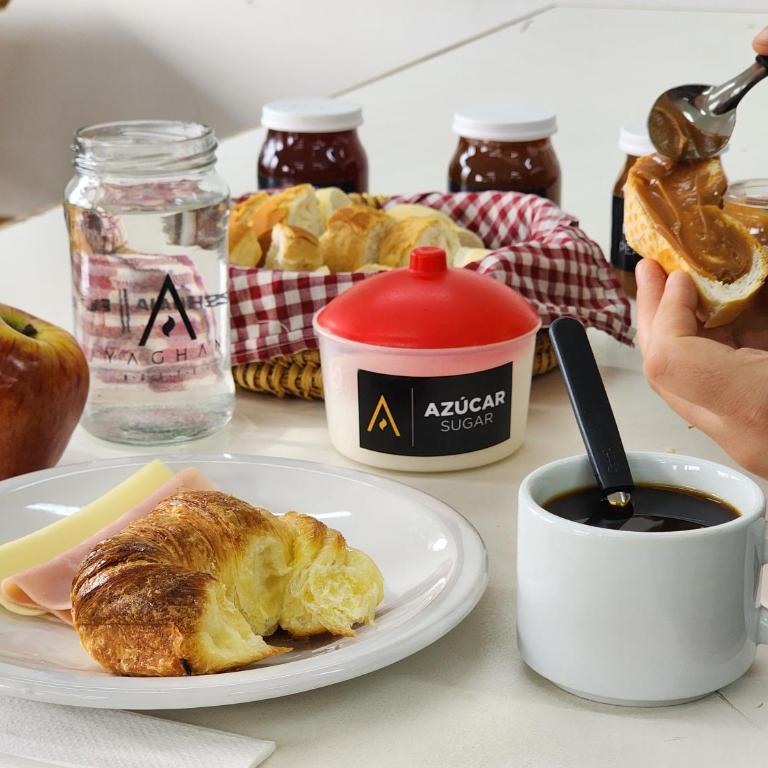 YAGHAN HOSTEL - Cama en habitación compartida de 6 camas - 1