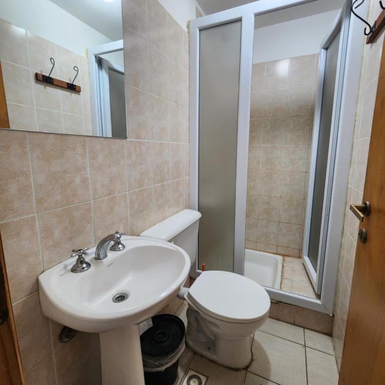 YAGHAN HOSTEL - Habitación Doble con baño privado - 1 o 2 camas - 12