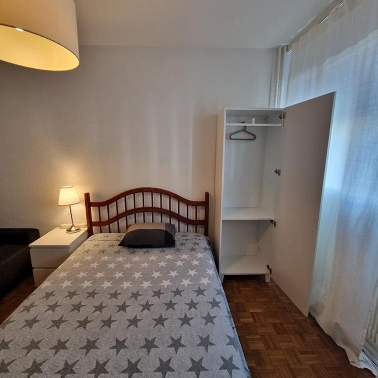 Room in Shared Apartment Geneva - Chambre Simple avec Salle de Bains Commune - 8