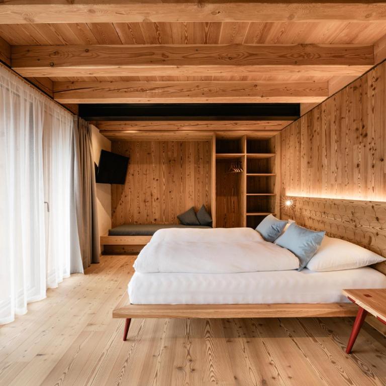 OBERBUCHFELDER historic farmhouse - Deluxe One-Bedroom Apartment - 3