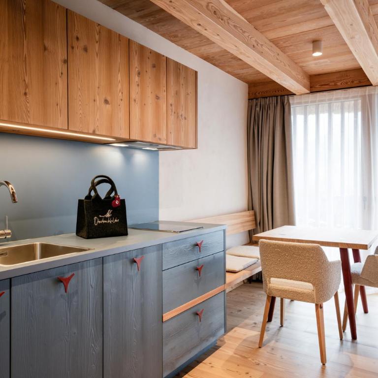 OBERBUCHFELDER historic farmhouse - Deluxe One-Bedroom Apartment - 24