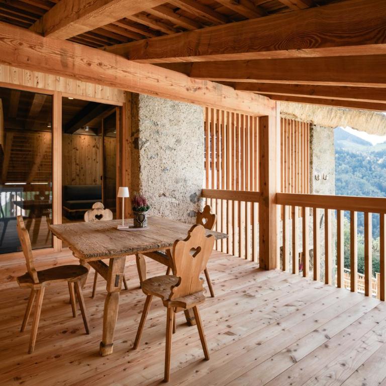 OBERBUCHFELDER historic farmhouse - Deluxe Two-Bedroom Apartment - 1