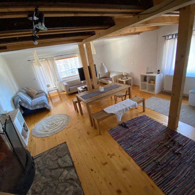 Kuća Mirković - Three-Bedroom Apartment - 10
